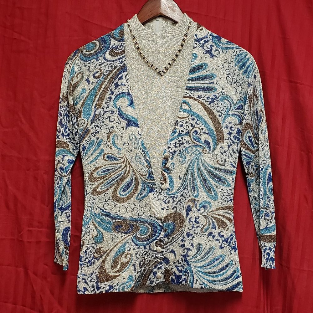 🍁Two Piece Shinny Silver Threaded Crew Neck Long Sleeve Cardigan Set.